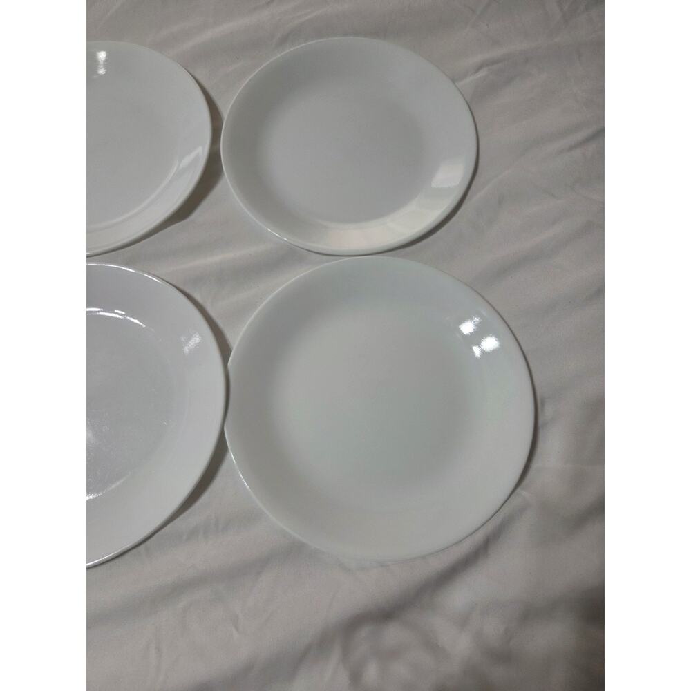 *Corelle 8.75" WINTER FROST WHITE SALAD Plates --Set of 4 - Picture 2 of 3